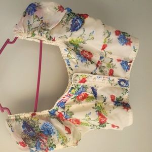 Medium forever 21 mutli color floral short sleeve crop top!